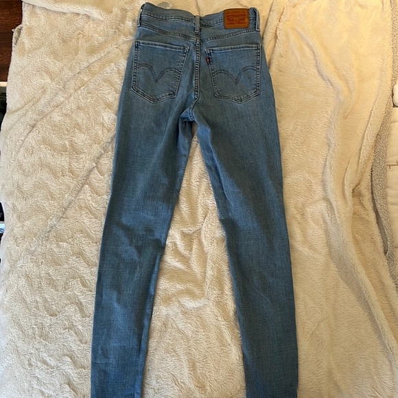 Levi's Skinny Jean - Picture 2 of 4